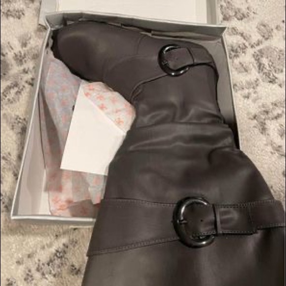 Grey square tip knee high boots - Picture 3 of 4